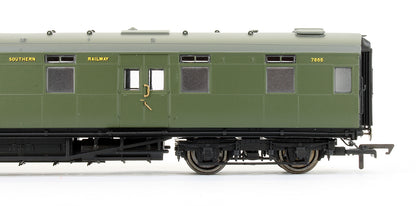 Pre-Owned R4816A SR Maunsell Kitchen / Dining 1st Class Coach '7865'