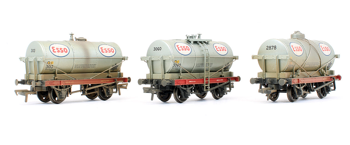Pre-Owned 37-668 Set Of 3 - 14T Tank Wagons 'Esso' (Weathered)