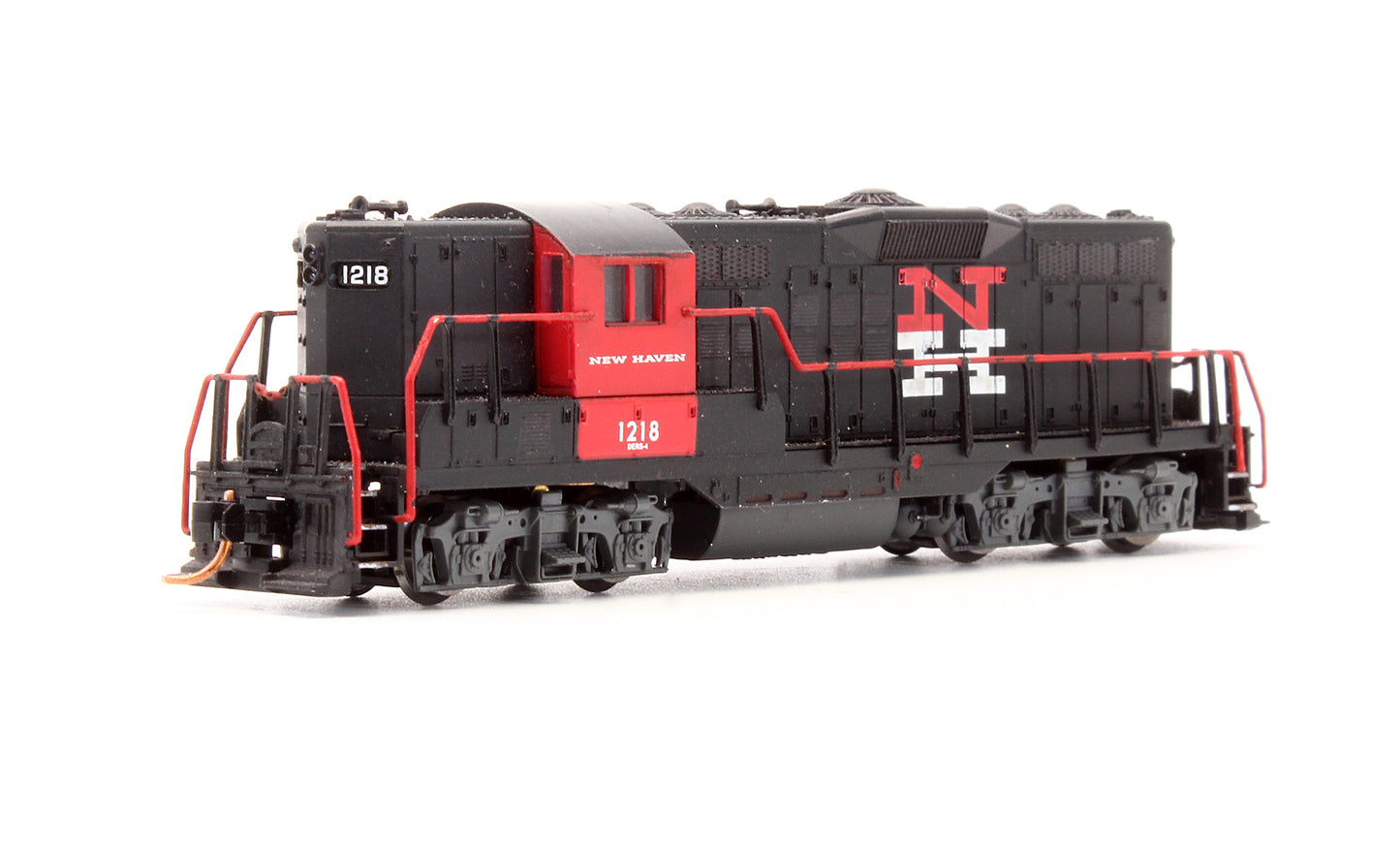 Pre-Owned 48323 GP9 Ph.2 Diesel Locomotive New Haven - Road #1218