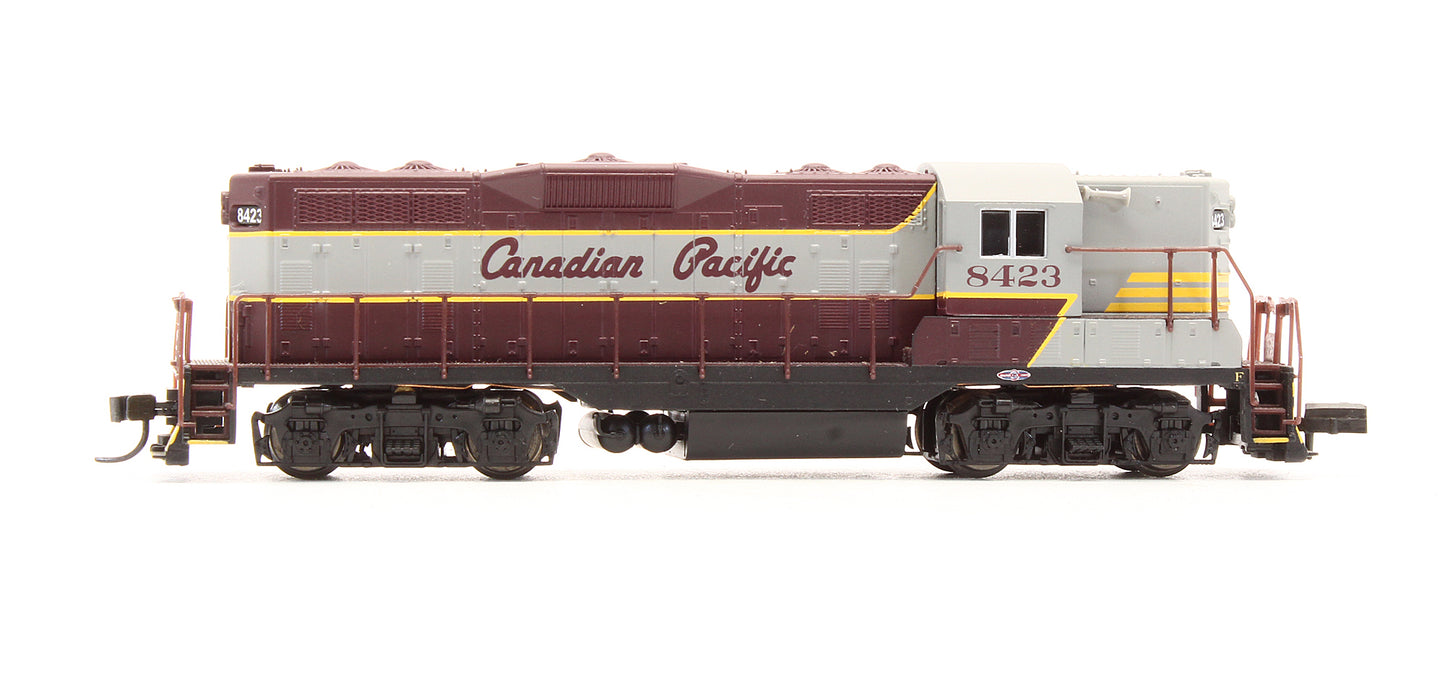 Pre-Owned 11002 GP7 Ph.1 Diesel Locomotive Canadian Pacific - Road #8423