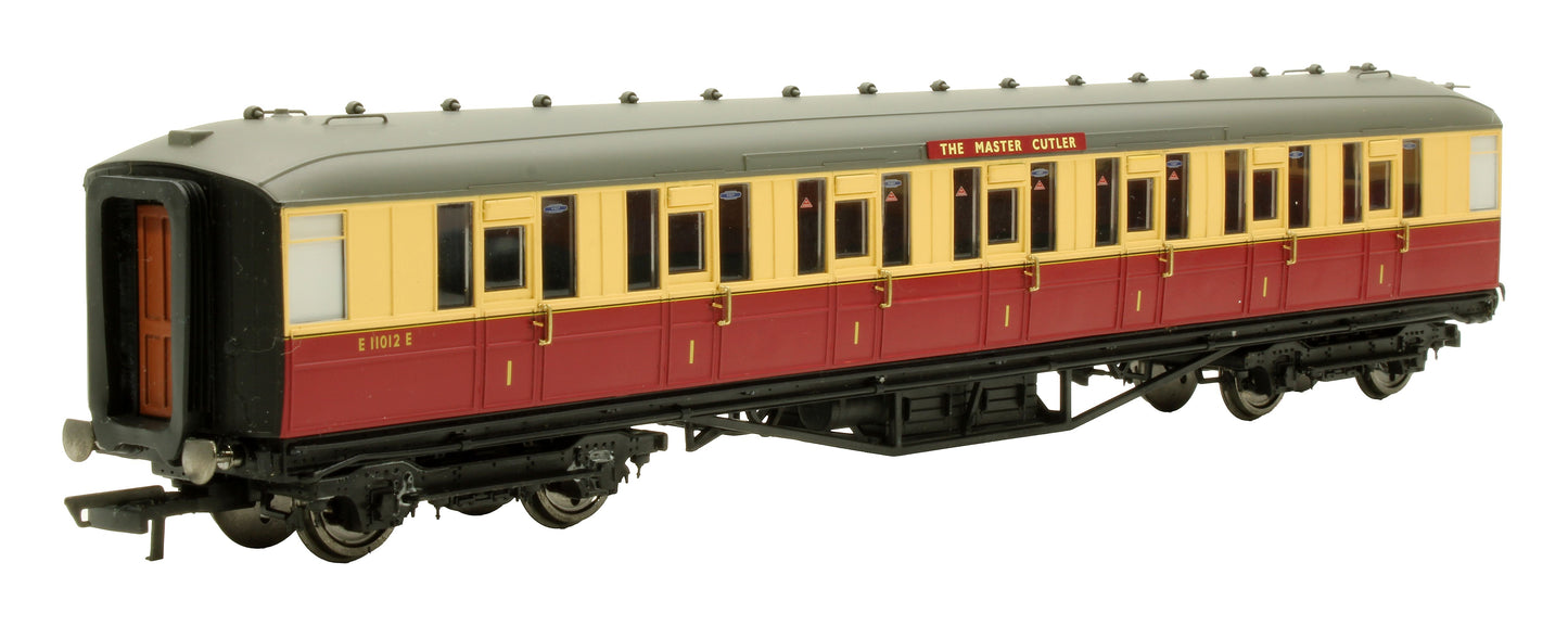 Pre-Owned R4255 BR 'The Master Cutler' 4-Unit Set of Gresley Passenger Coaches