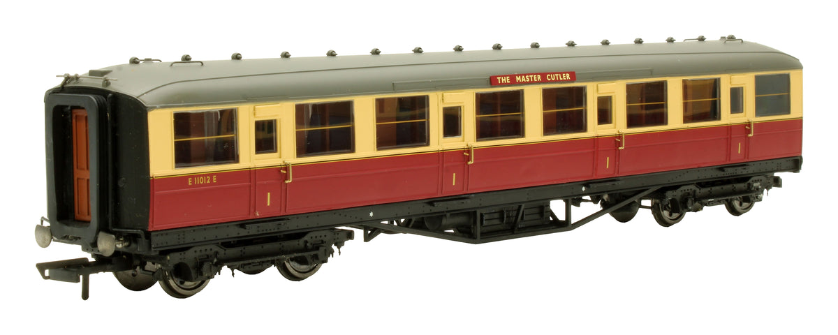 Pre-Owned R4255 BR 'The Master Cutler' 4-Unit Set of Gresley Passenger Coaches