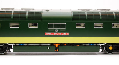 Pre-Owned Class 55 Deltic BR Green D9000 'Royal Scots Grey' (Small Yellow Panels/HI Headlights) Diesel Locomotive
