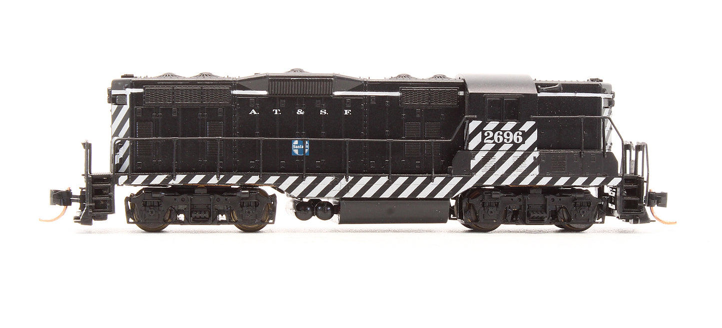 Pre-Owned 48031 GP7 Diesel Locomotive Santa Fe - Road #2696