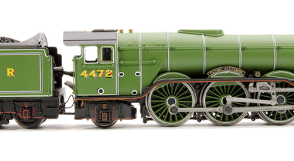 A3 Flying Scotsman 4472 LNER Apple Green & 4 Teak Gresley Coaches - DCC Fitted