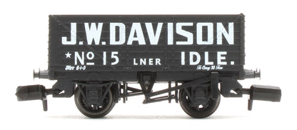 NR7021P R/Stk RTR N 7 plank Open Wagon, JW Davison