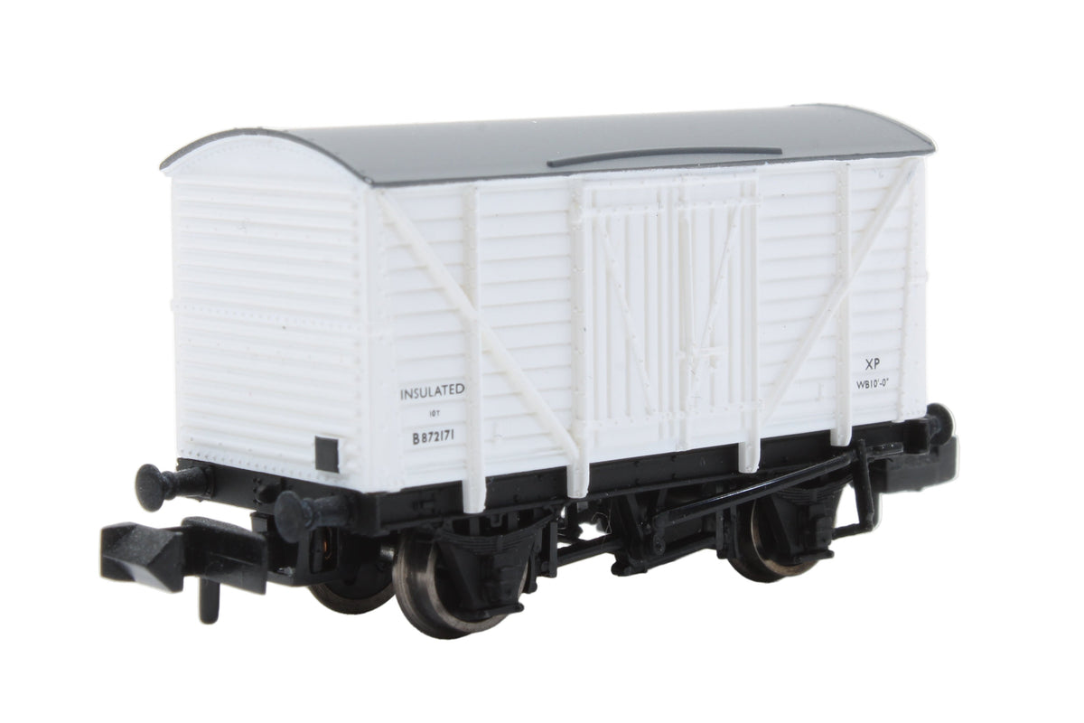 Pre-Owned 12T Insulated Box Van Planked Sides White - 'B872171'