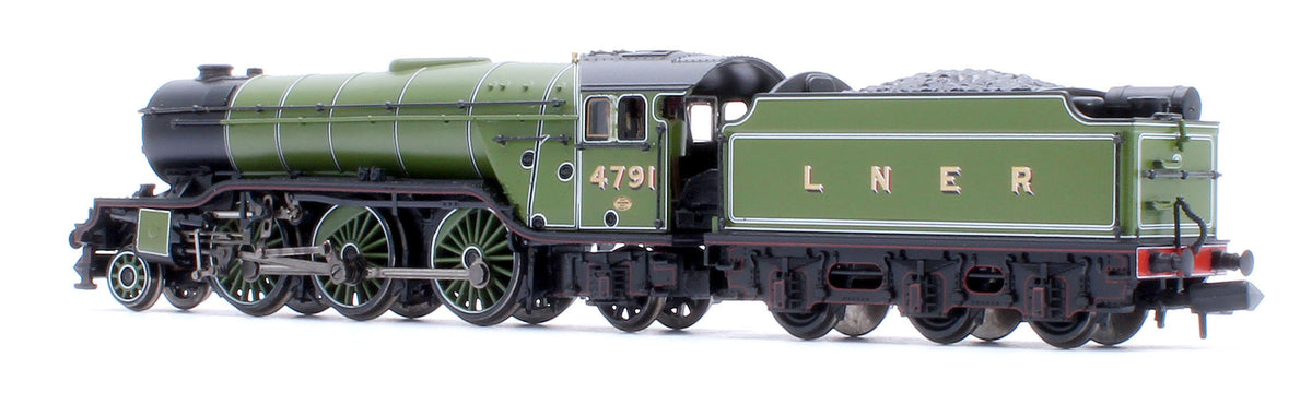 Graham Farish 372-610 LNER V2 4791 LNER Lined Green – Rails