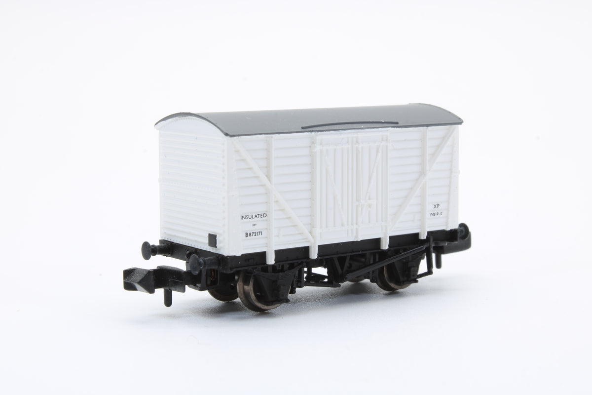 Pre-Owned 12T Insulated Box Van Planked Sides White - 'B872171'
