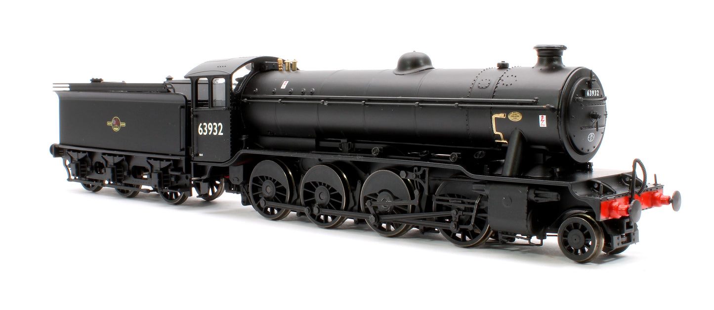 Class O2/4 'Tango' BR late crest black No. 63932 with low running plate, side window cab and GN tender, short chimney