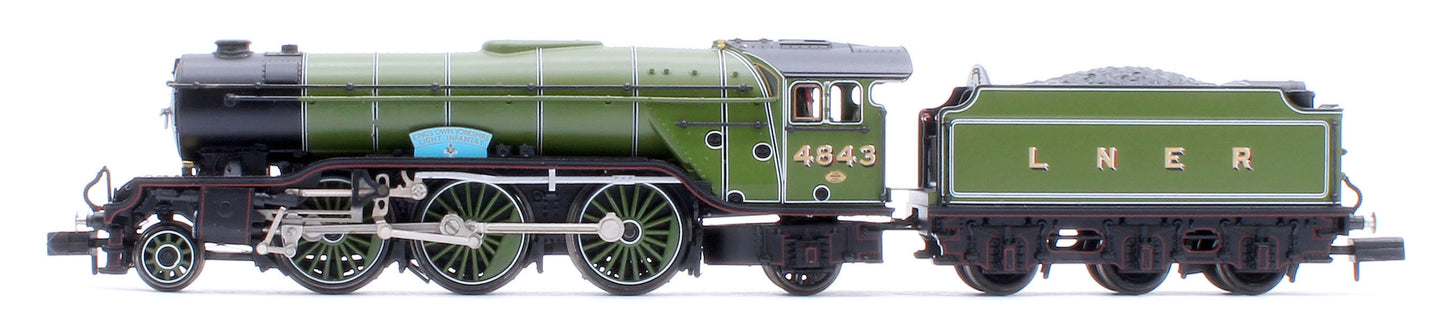 LNER V2 4843 'Kings Own Yorkshire Light Infantry' LNER Lined Green Steam Locomotive