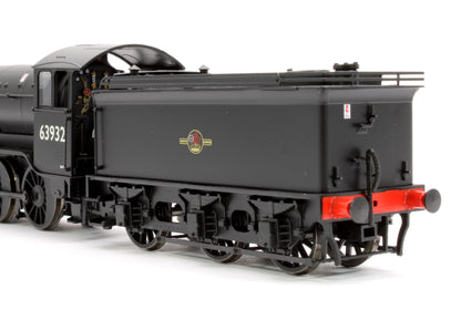 Class O2/4 'Tango' BR late crest black No. 63932 with low running plate, side window cab and GN tender, short chimney