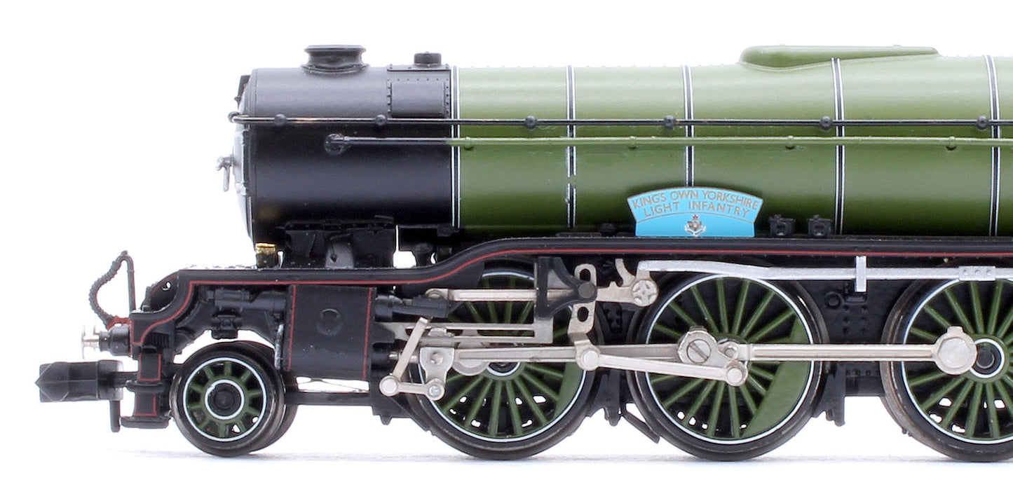 LNER V2 4843 'Kings Own Yorkshire Light Infantry' LNER Lined Green Steam Locomotive