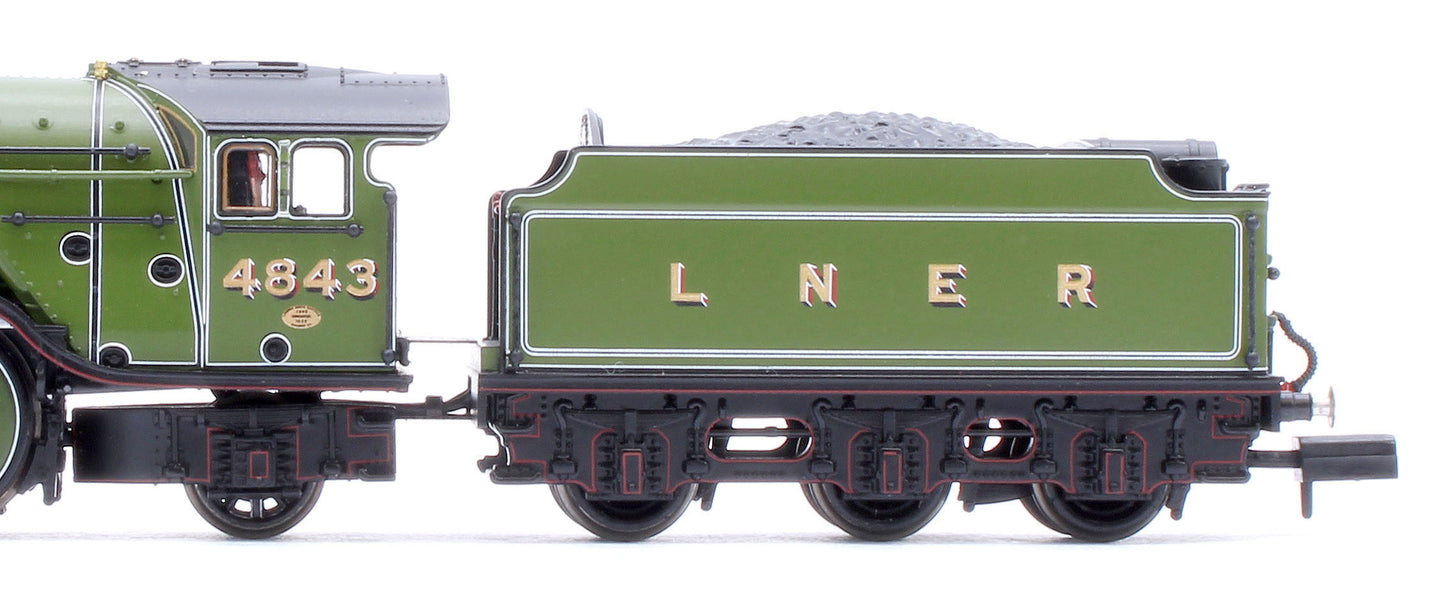 LNER V2 4843 'Kings Own Yorkshire Light Infantry' LNER Lined Green Steam Locomotive