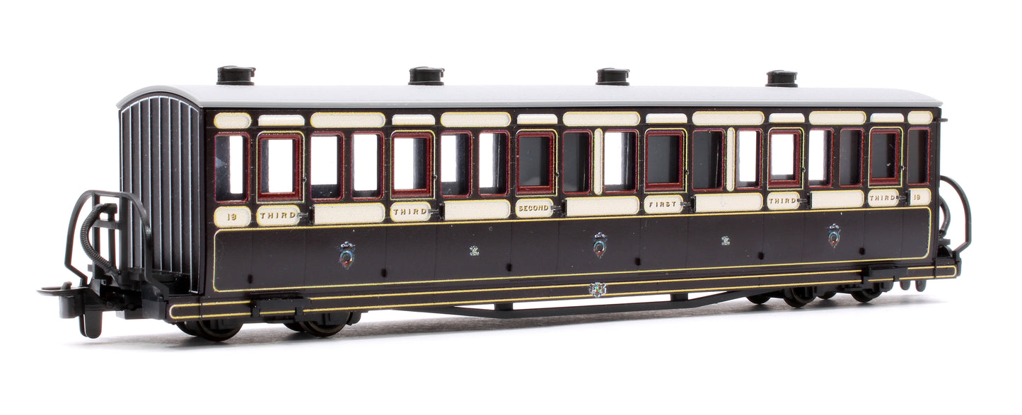 Ffestiniog Railway Short 'Bowsider' Bogie Coach, Victorian Purple/Brown, No. 18