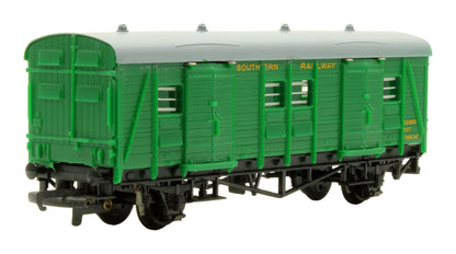 Pre-Owned W4323P Utility Van Southern Railway Green 'S23805'