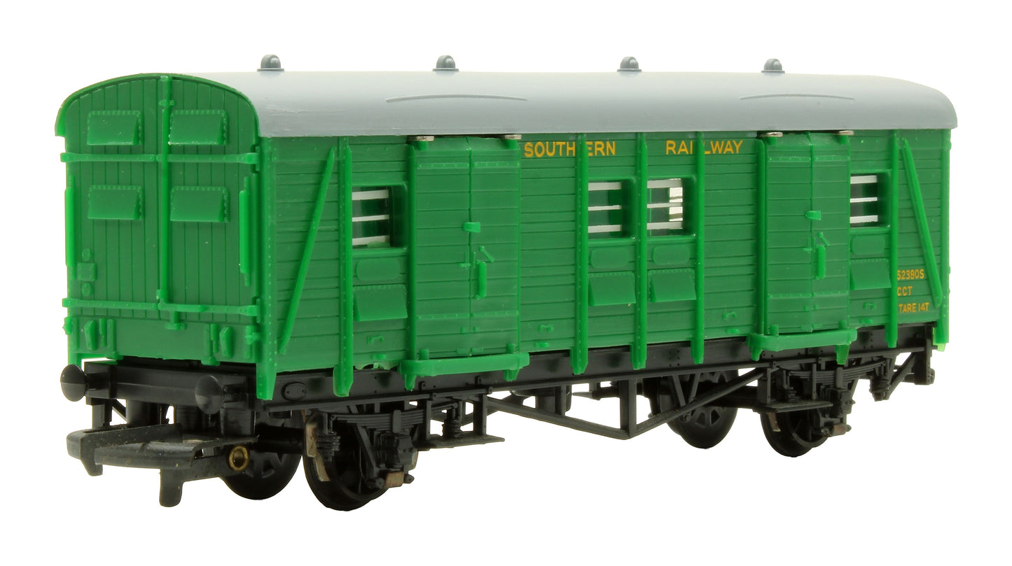 Pre-Owned W4323P Utility Van Southern Railway Green 'S23805'
