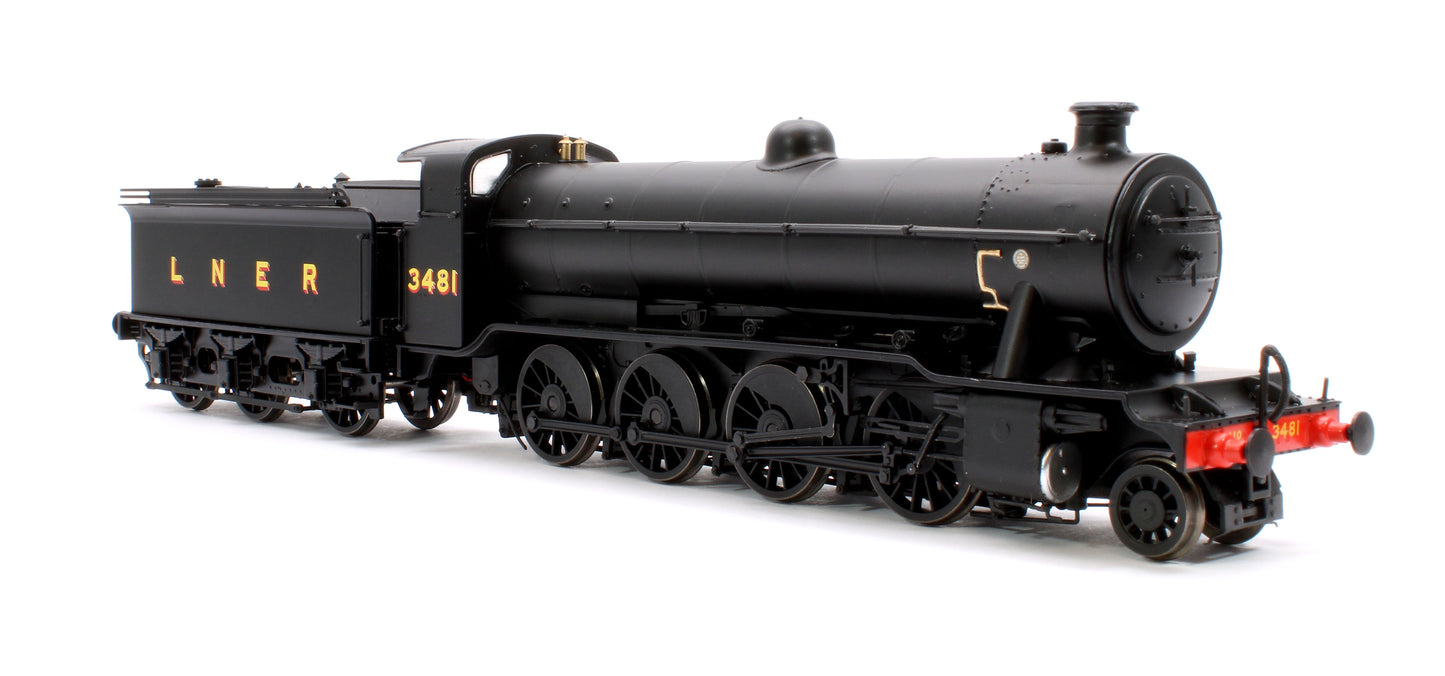 Class O2/1 'Tango' LNER black No. 3481 with low running plate, GN cab and tender, tall chimney