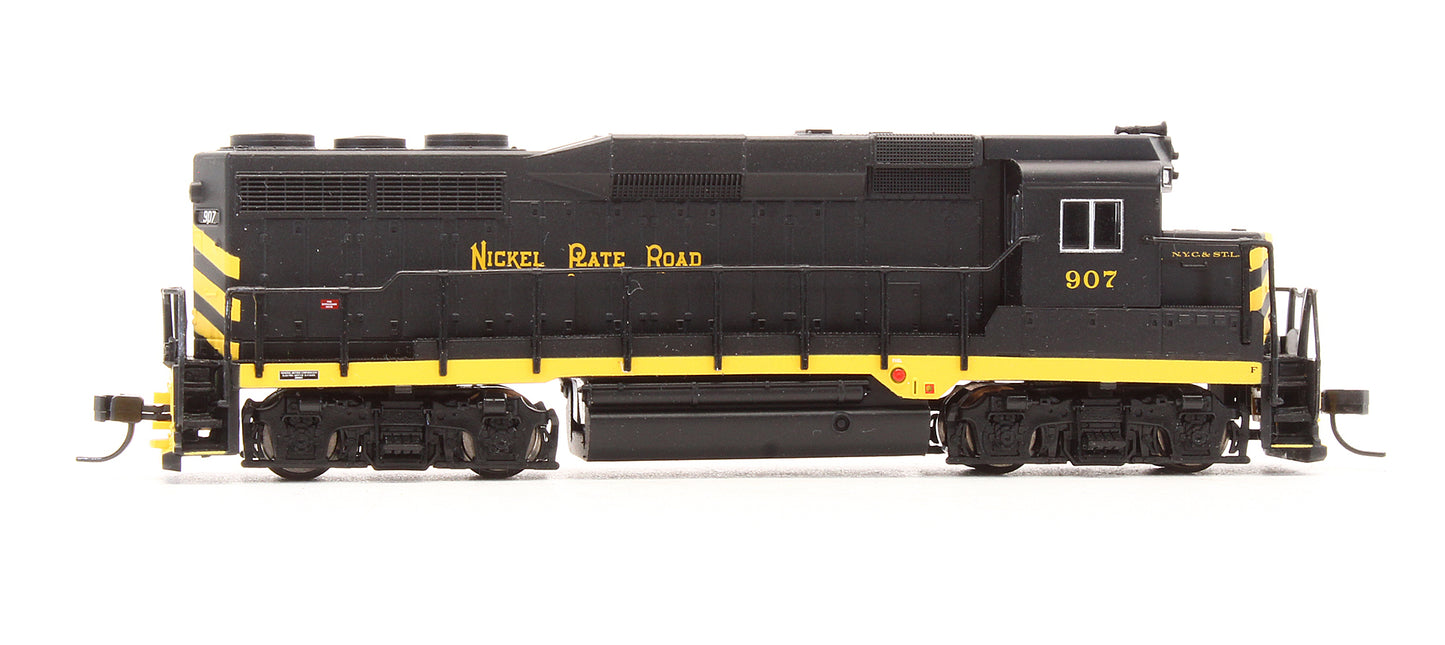 Pre-Owned 47543 GP30 Diesel Locomotive Nickel Plate Road - Road #907