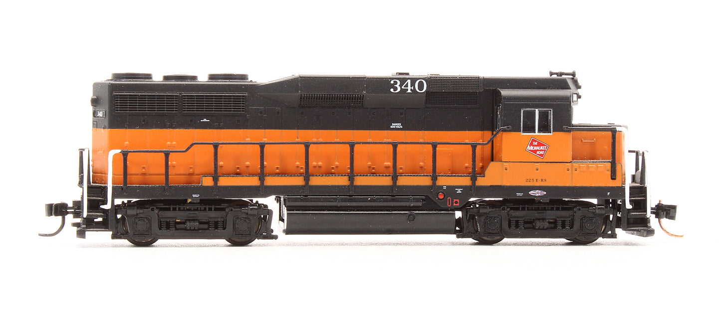 Pre-Owned 47510 GP30 Diesel Locomotive Milwaukee Road - Road #340