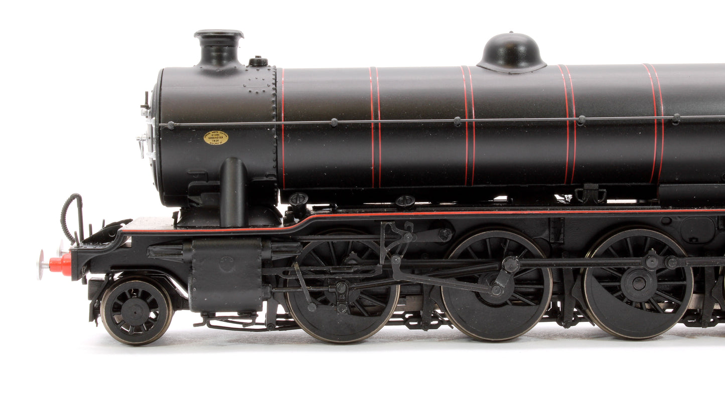 Class O2/2 'Tango' LNER Lined Black No. 3501 with low running plate, GN cab and tender