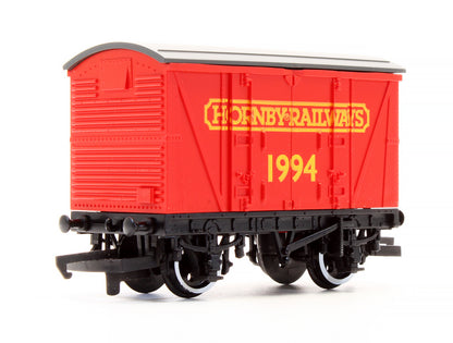 Pre-Owned R147 'Hornby 1994' Closed Van