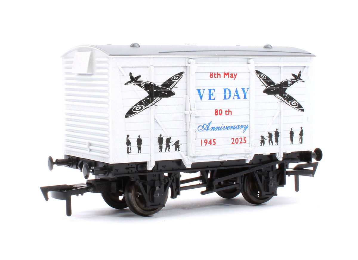 Pre-Owned Ventilated Van VE Day 80th Anniversary Airforce