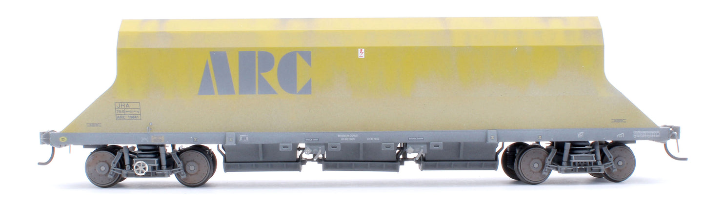 4F-081-001W Pre-Owned Custom Weathered P & D JHA (end hopper) ARC Olive & Grey 17912