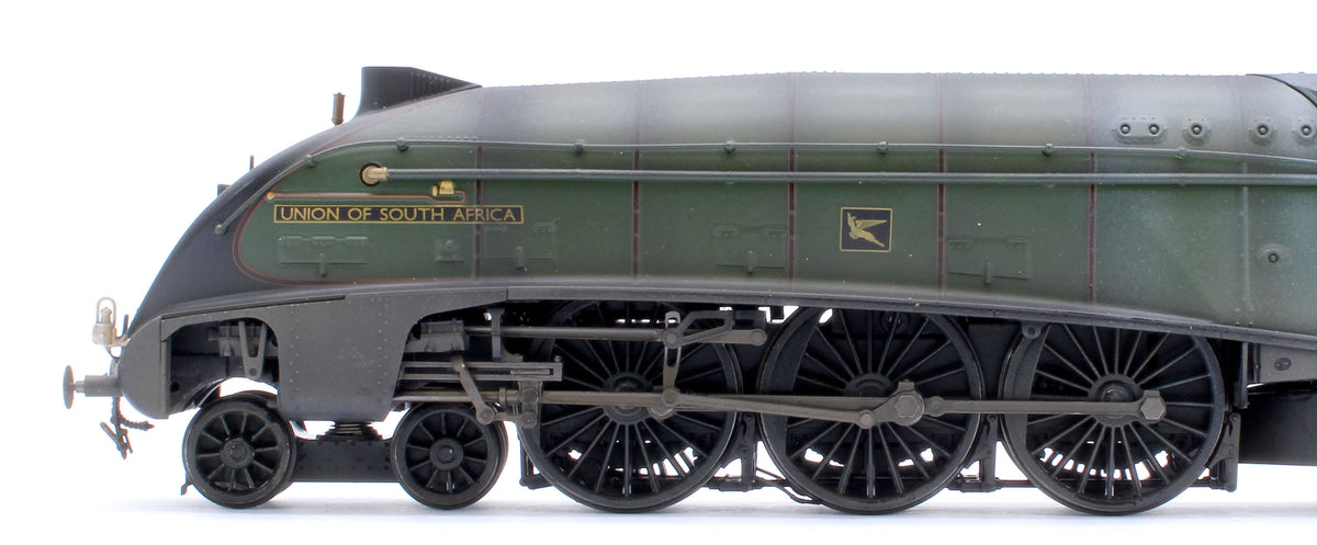 Pre-Owned Black Label Class A4 Union of South Africa BR Green (Early Crest) Unvalanced 4-6-2 No.60009 Steam Locomotive - DCC Sound & Smoke - Custom Weathered