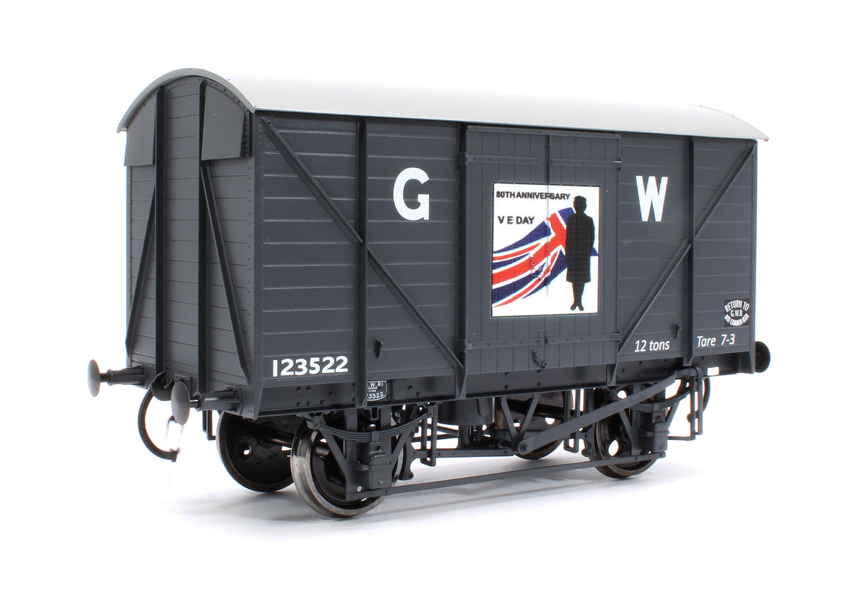 Pre-Owned GW Standard VE Day 80th Anniversary Army No.123522