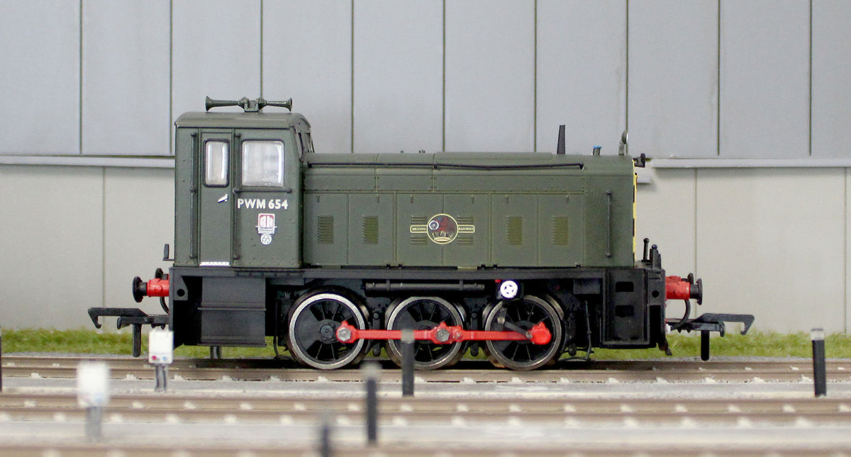 MR-401 Ruston PWM 165DE Shunter BR Green PWM654 Diesel Locomotive