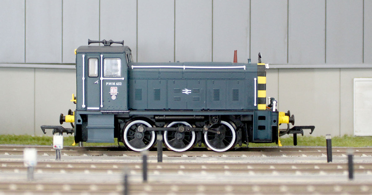 MR-404 Ruston PWM 165DE Shunter BR Blue PWM652 Diesel Locomotive