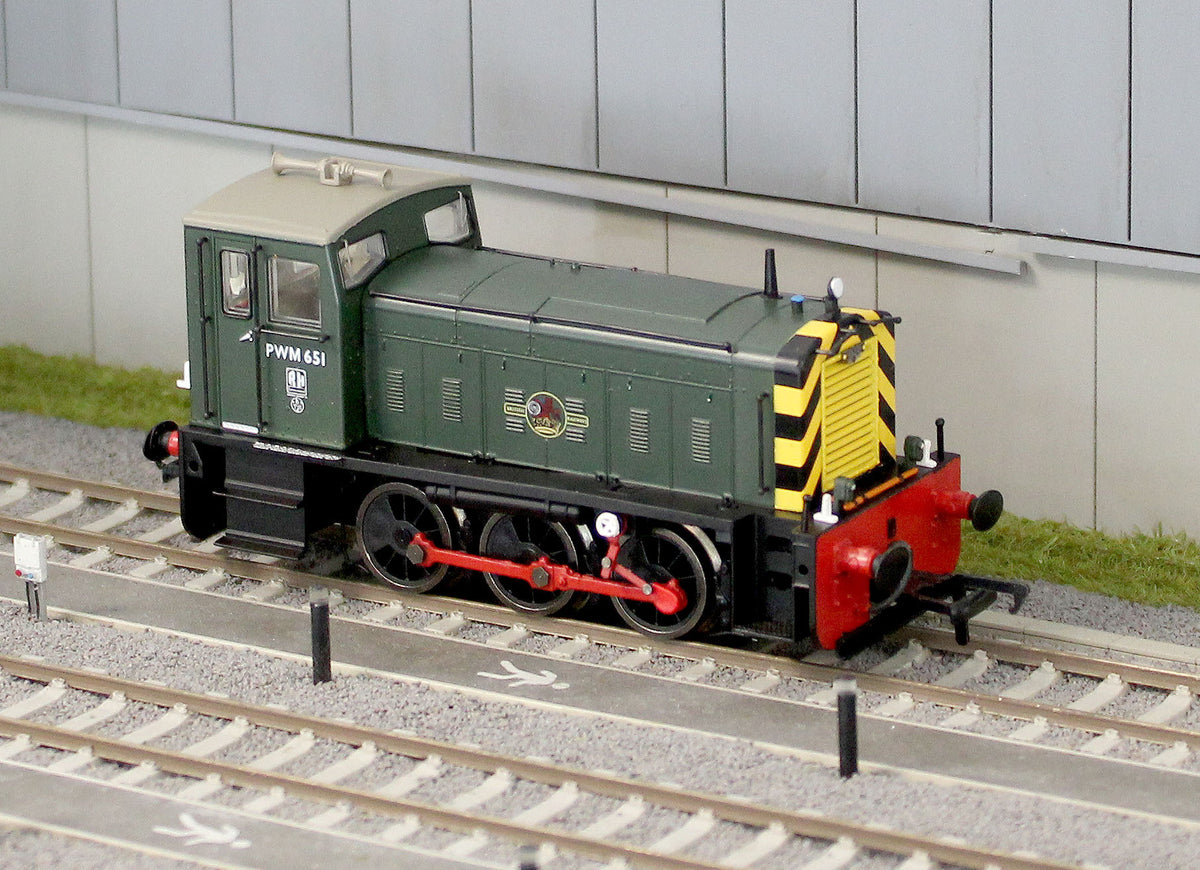MR-402 Ruston PWM 165DE Shunter BR Green PWM651 Diesel Locomotive