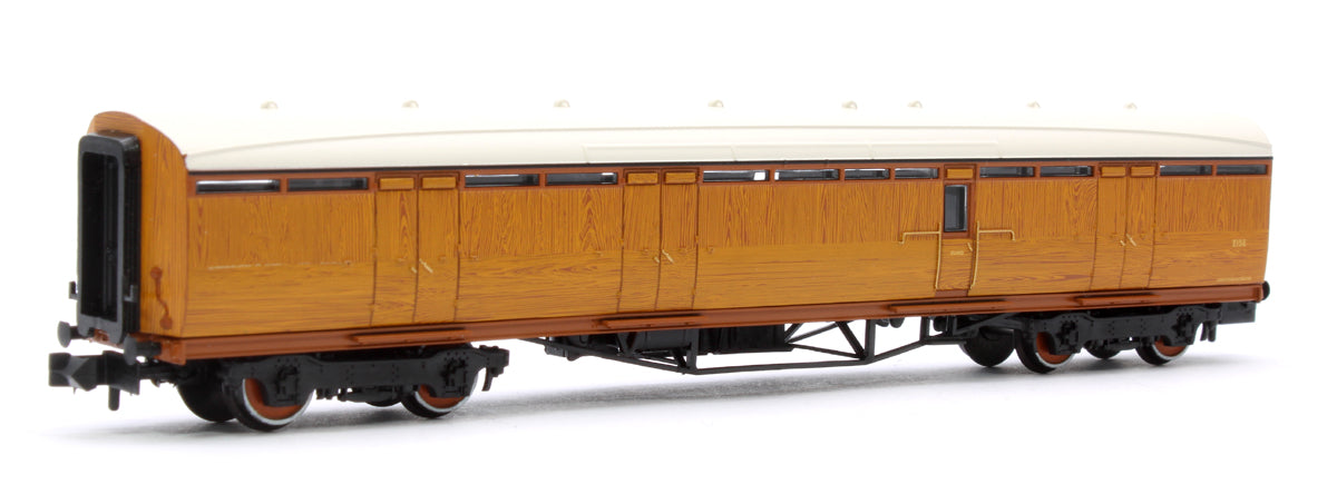 LNER Thompson Full Brake LNER Teak Effect E15E