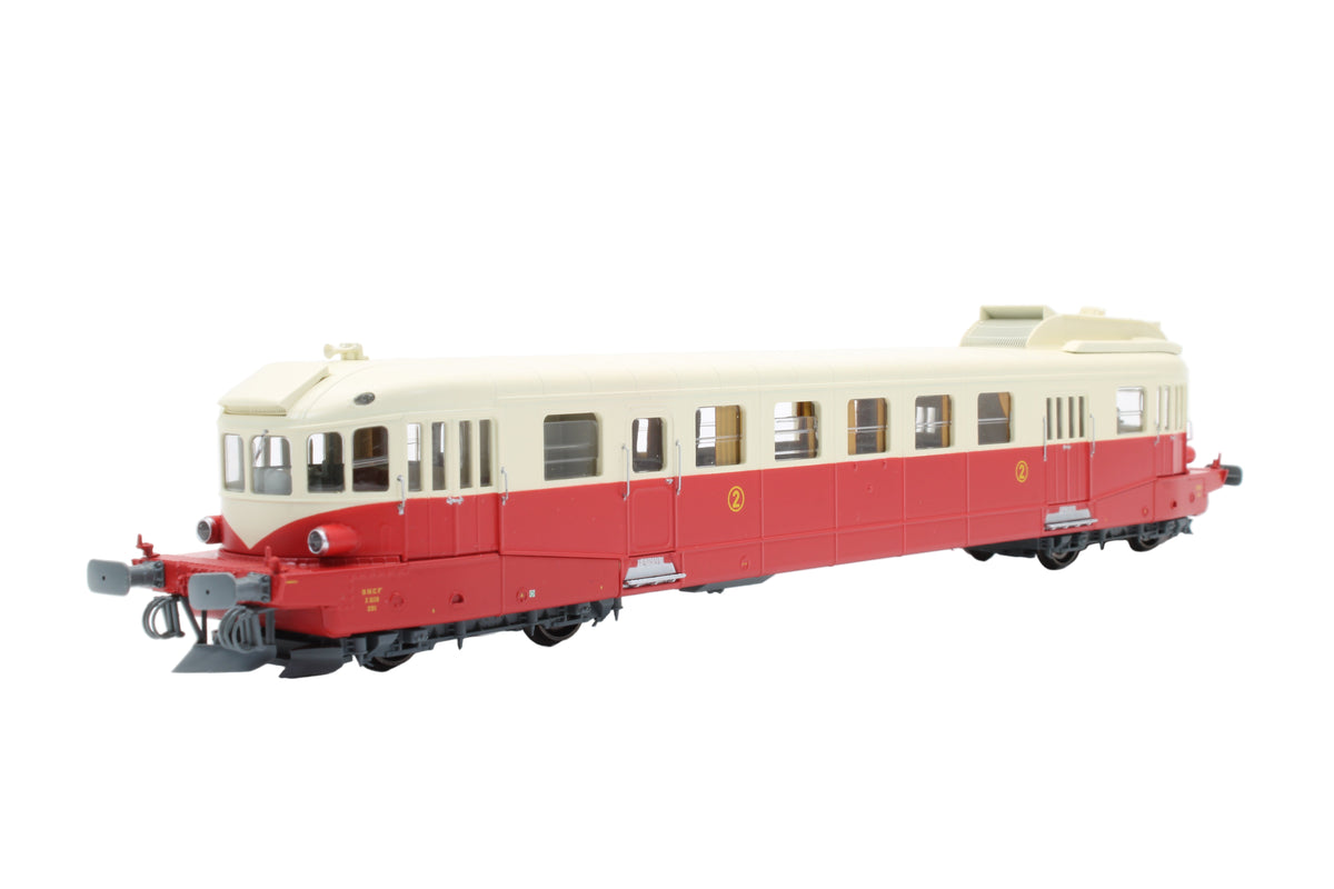 Pre-owned French Renault Railcar Class VH X-2119 ex-ETAT NÎMES, Red-Cream, hunting stones - DCC Fitted