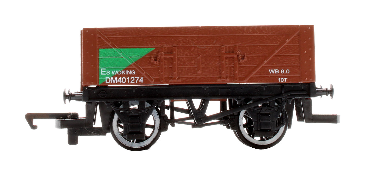 Pre-Owned R1002 Twin Train Freight Set