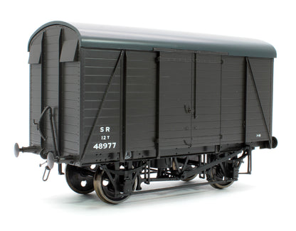 Southern Railway 12T Van Grey 48977