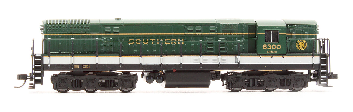 Pre-Owned 40 002 819 Train Master Diesel Locomotive Southern Road - Road #6300