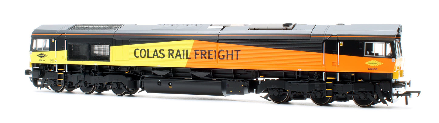Class 66/8 66850 'David Maidment OBE' Colas Rail Freight Diesel Locomotive - Deluxe DCC Sound