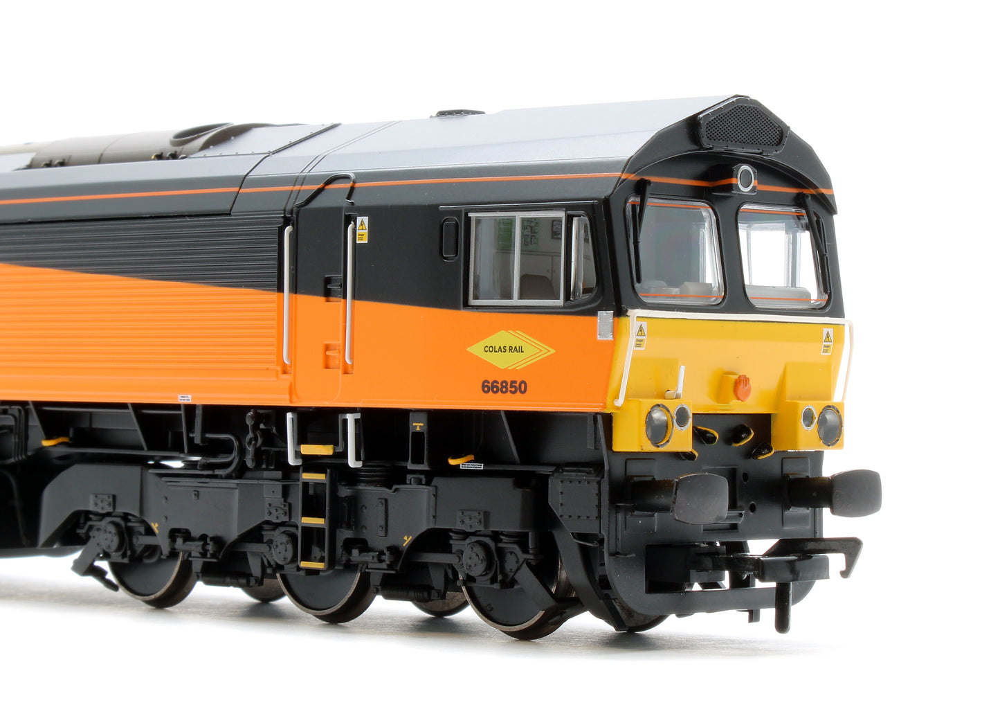 Class 66/8 66850 'David Maidment OBE' Colas Rail Freight Diesel Locomotive - DCC Sound