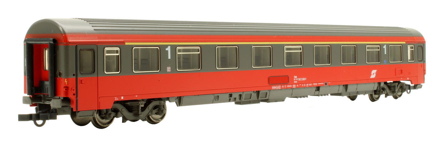 Pre-Owned 44665 DB '51 80 22-91 097-1' Coach