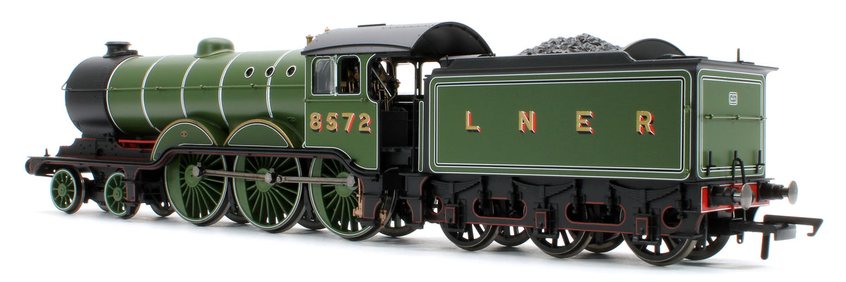 R30502 Class B12 4-6-0 LNER Apple Green 8572 Steam Locomotive
