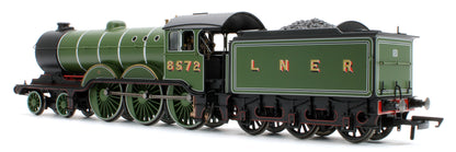 R30502 Class B12 4-6-0 LNER Apple Green 8572 Steam Locomotive