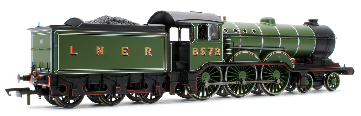 R30502 Class B12 4-6-0 LNER Apple Green 8572 Steam Locomotive