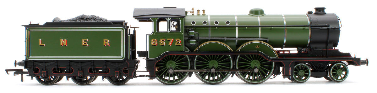 R30502 Class B12 4-6-0 LNER Apple Green 8572 Steam Locomotive