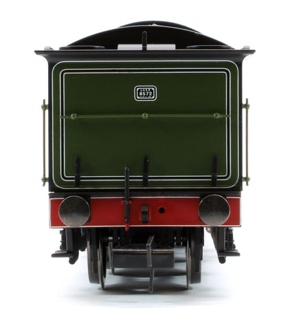 R30502 Class B12 4-6-0 LNER Apple Green 8572 Steam Locomotive