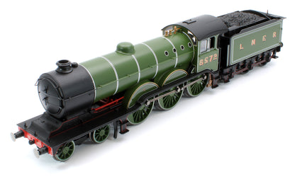 R30502 Class B12 4-6-0 LNER Apple Green 8572 Steam Locomotive
