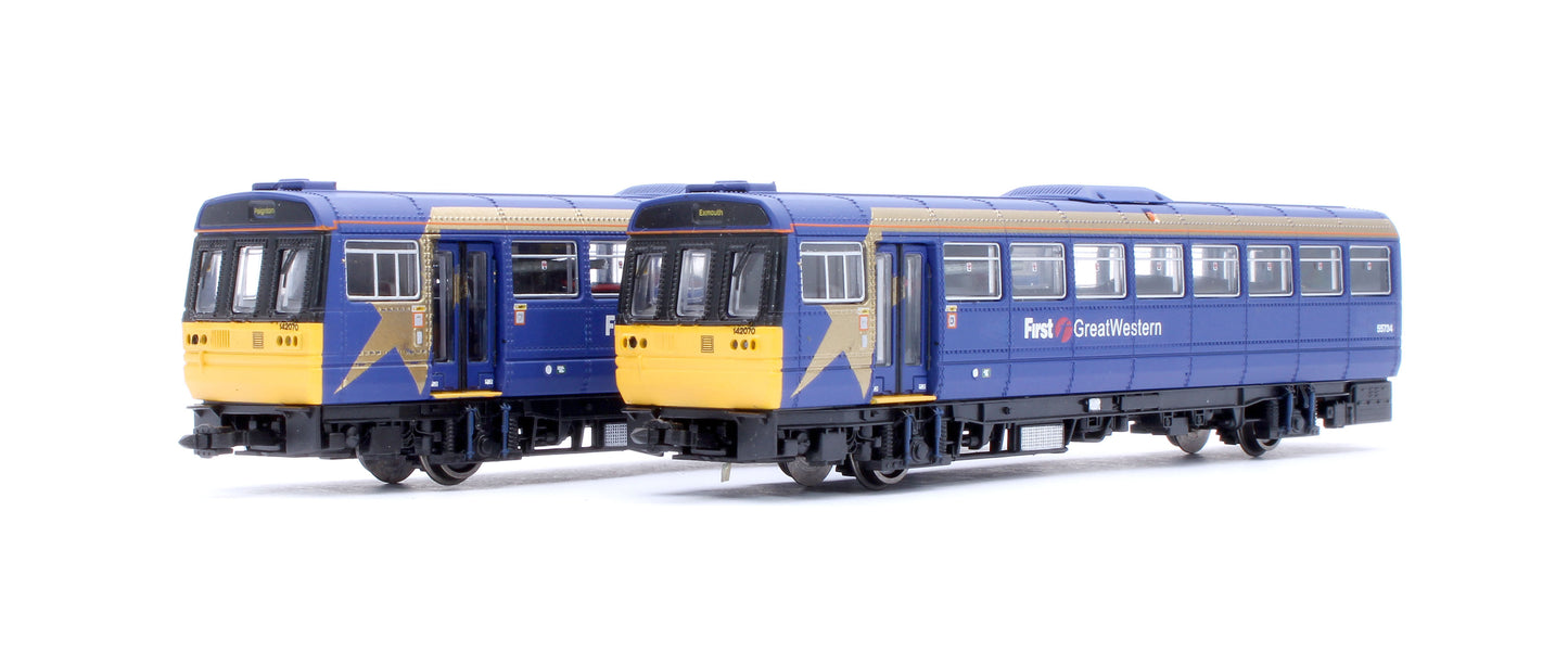 Class 142 First Great Western Blue/Gold DMU 142070