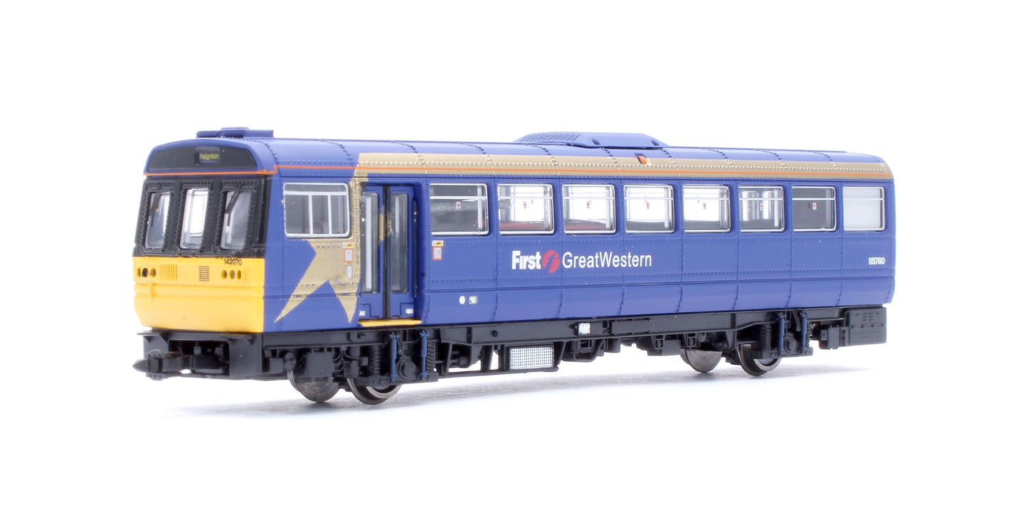 Class 142 First Great Western Blue/Gold DMU 142070