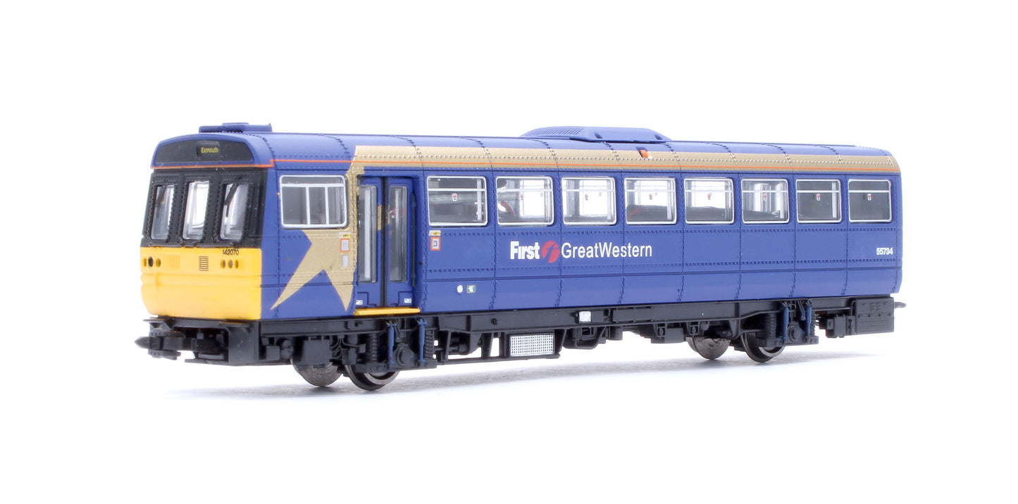 Class 142 First Great Western Blue/Gold DMU 142070 - DCC Fitted